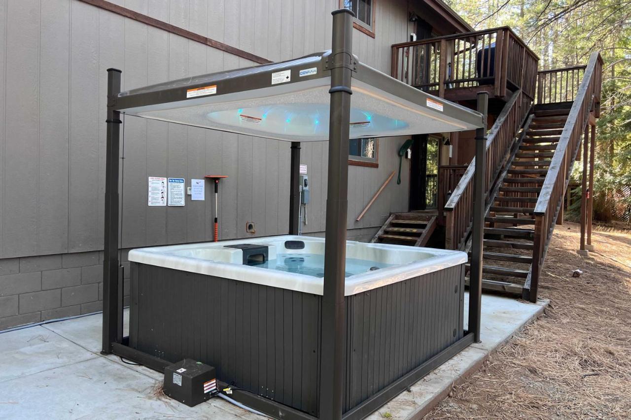 South Lake Tahoe Home With Hot Tub, Deck, And More! Exterior photo